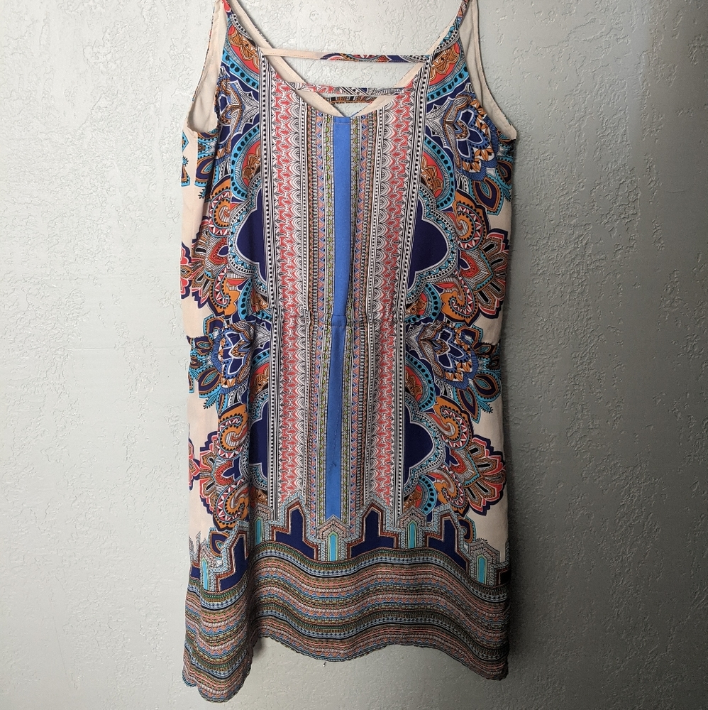 Patterned Dress - Picture 2 of 3